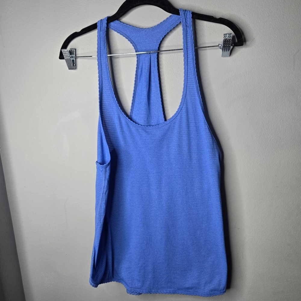 Lululemon 105 F Singlet Tank Top Blue Size 6 Racerback Lightweight Workout Yoga